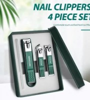 Nail Clippers with A Portable Protective Cover